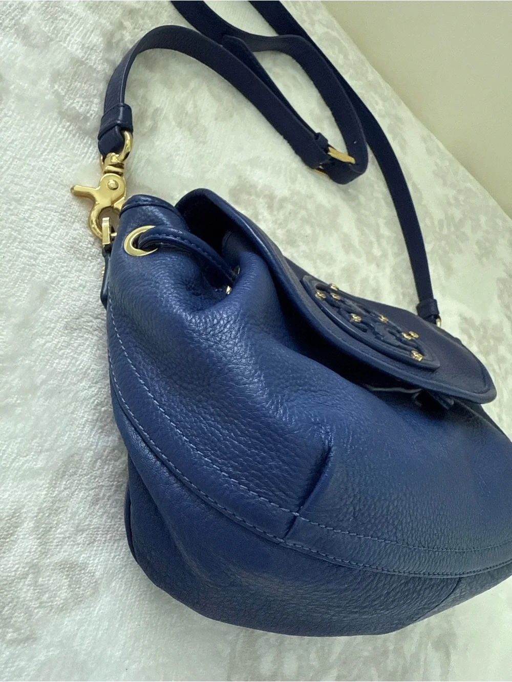 Tory Burch Amanda Flap Crossbody Bag Navy Blue Pebbled Leather